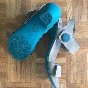 MEPHISTO Heel and Strap Sandel